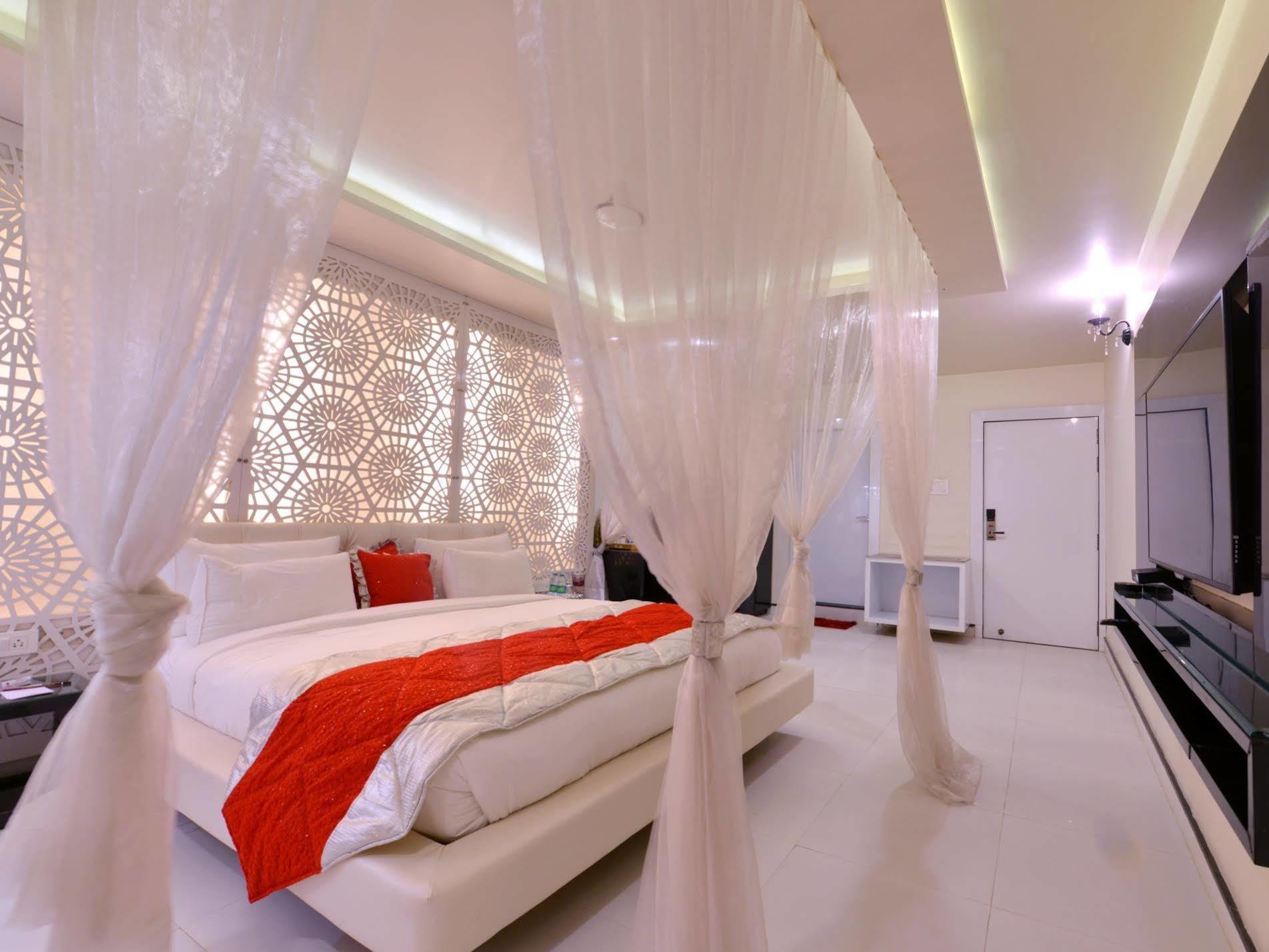 Hotel Mk Vivanta Gwalior Eksteriør billede